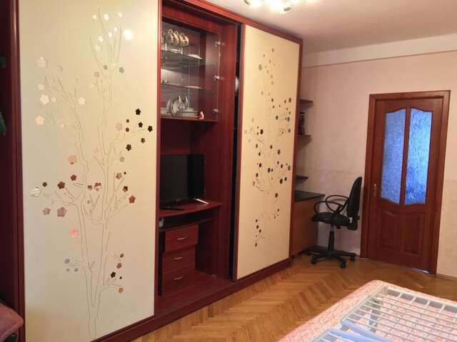 Апартаменты Kvartira Posutochno vozle Metro Levoberezhnaya Киев-27